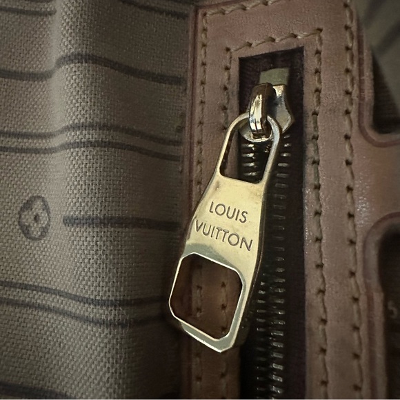 LOUIS VUITTON Delightful MM Brown Monogram Canvas Hobo Bag Discontinued - Picture 6 of 17